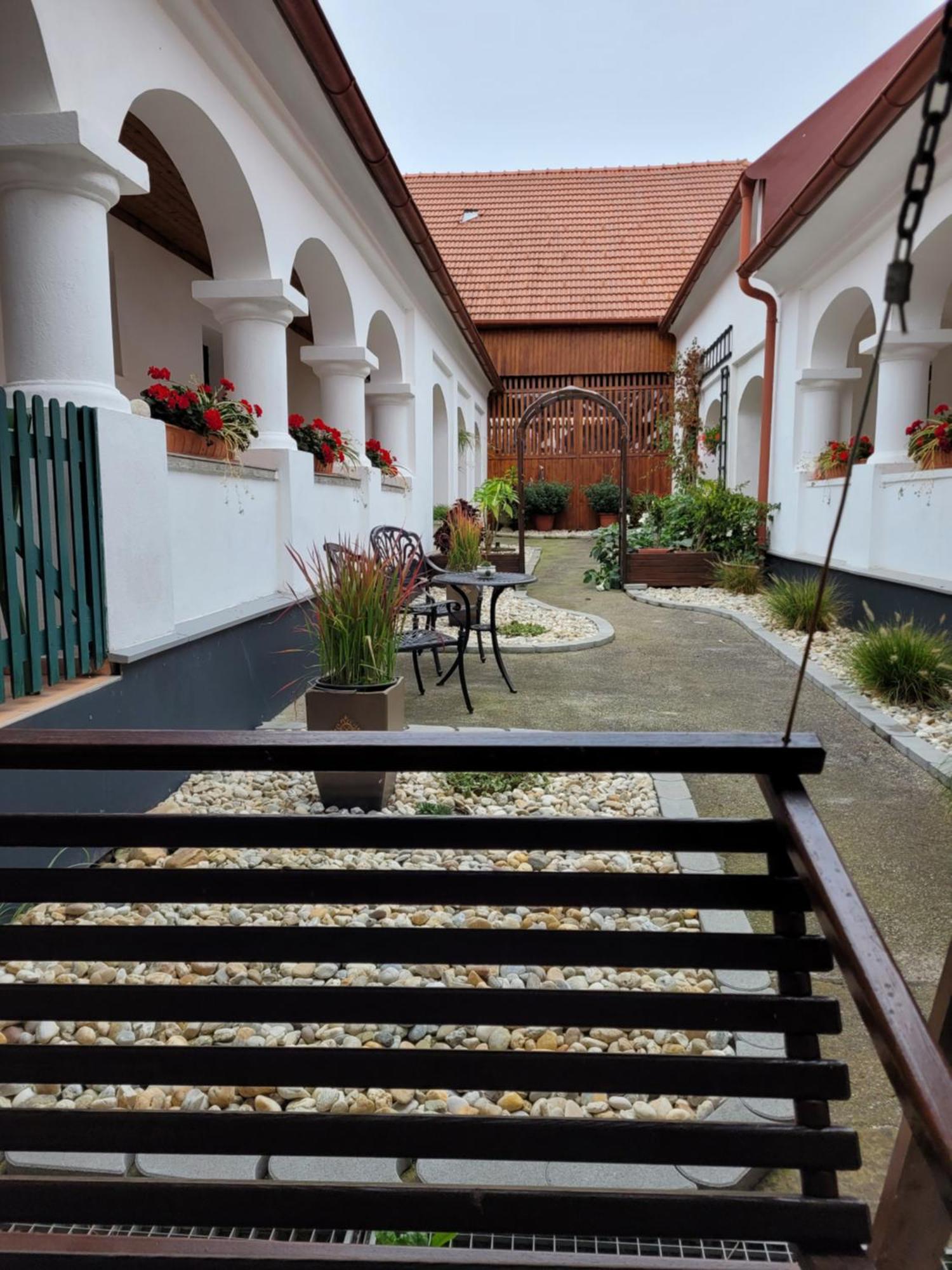 فندق Arkadenhof Kurtz Markt Allhau المظهر الخارجي الصورة